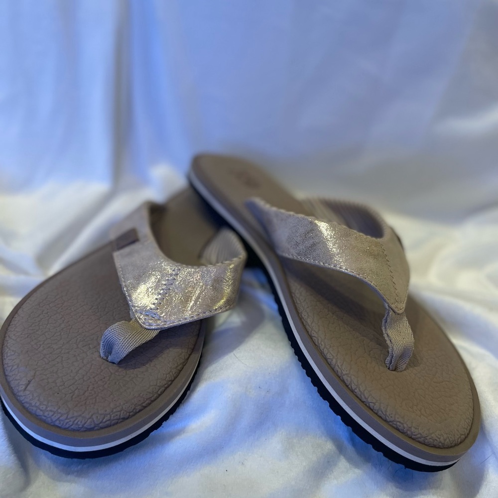 Tan Leather Flipflops